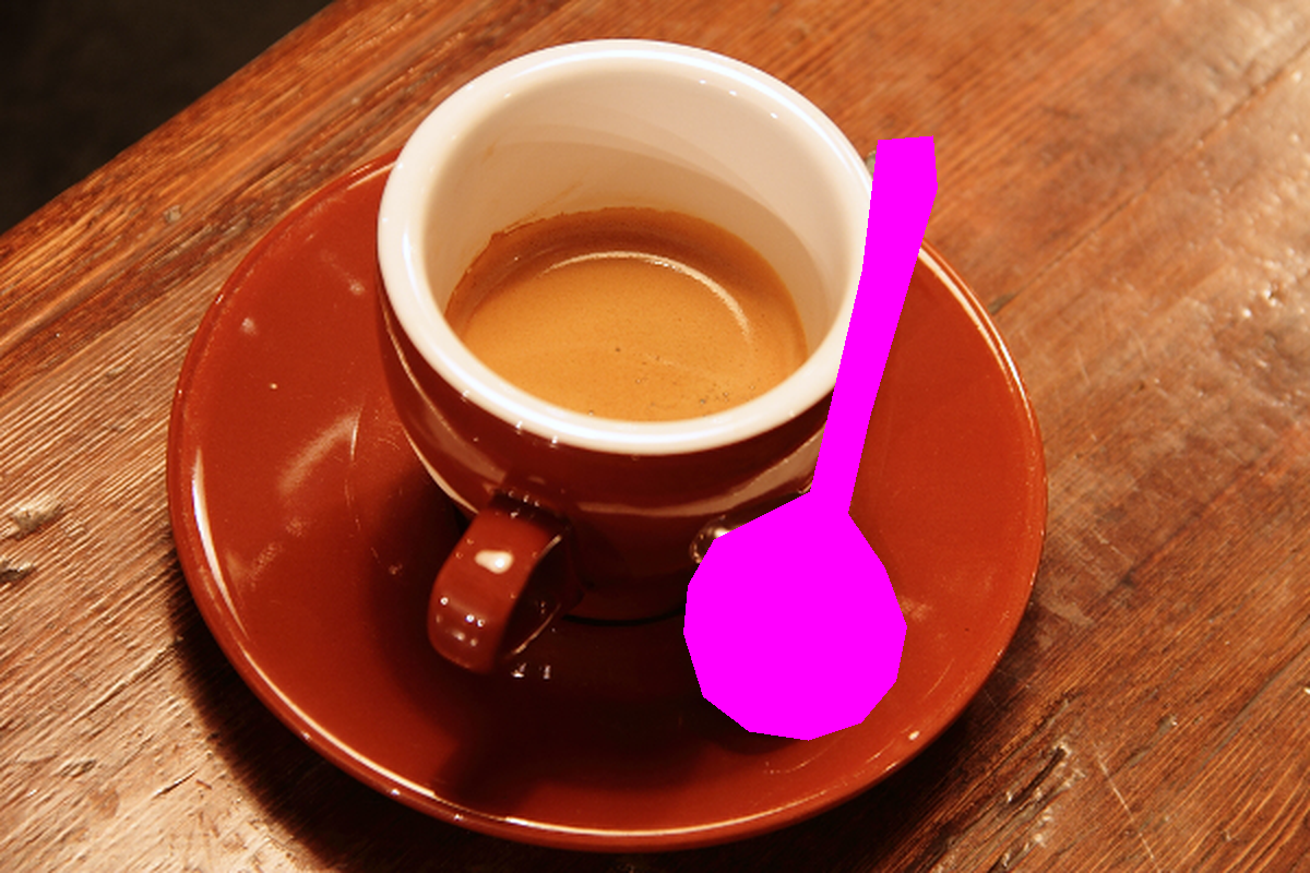 Actual selection overlay marking the spoon for removal